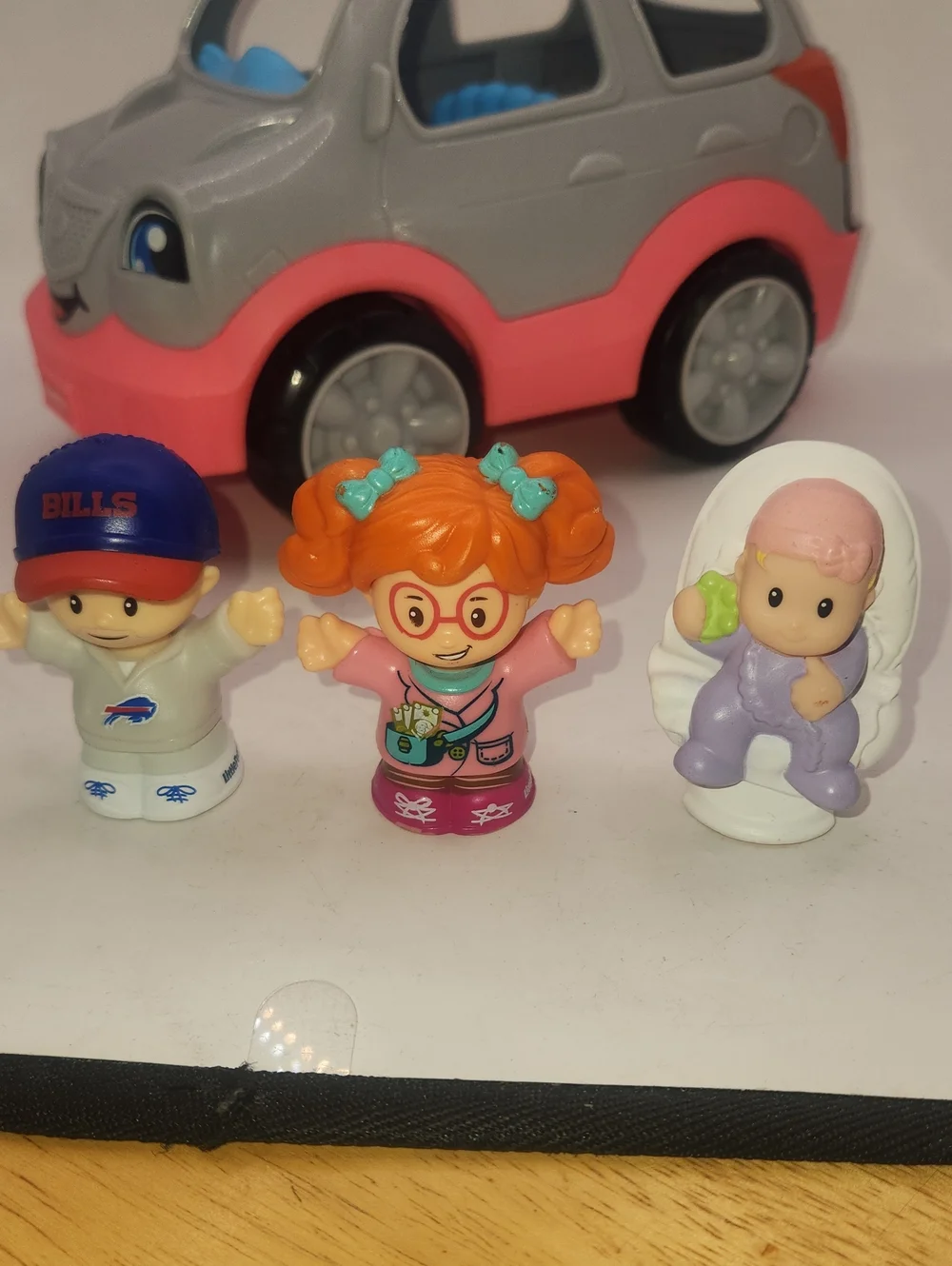 Little People Gray Pink Suv Car With 5 Figures Musical Sounds Fisher Price